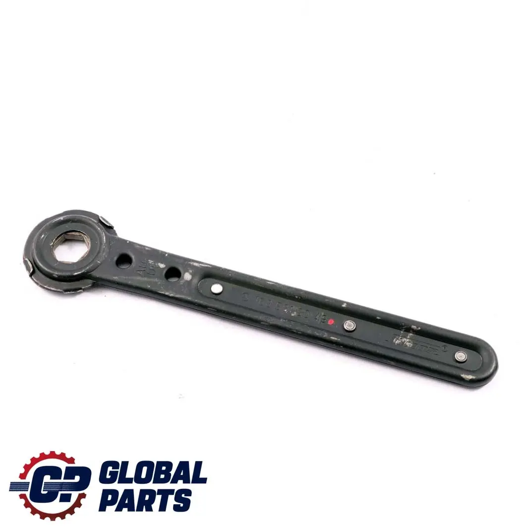 Mercedes-Benz A W168 Bordwerkzeug Notfall Jack Ratsche Griff für mit Teilenummer A1685810049 Mercedes-Benz A W168 Bordwerkzeug Notfall Jack Ratsche Griff - SKU A1685810049 - Teilenummer A1685810049