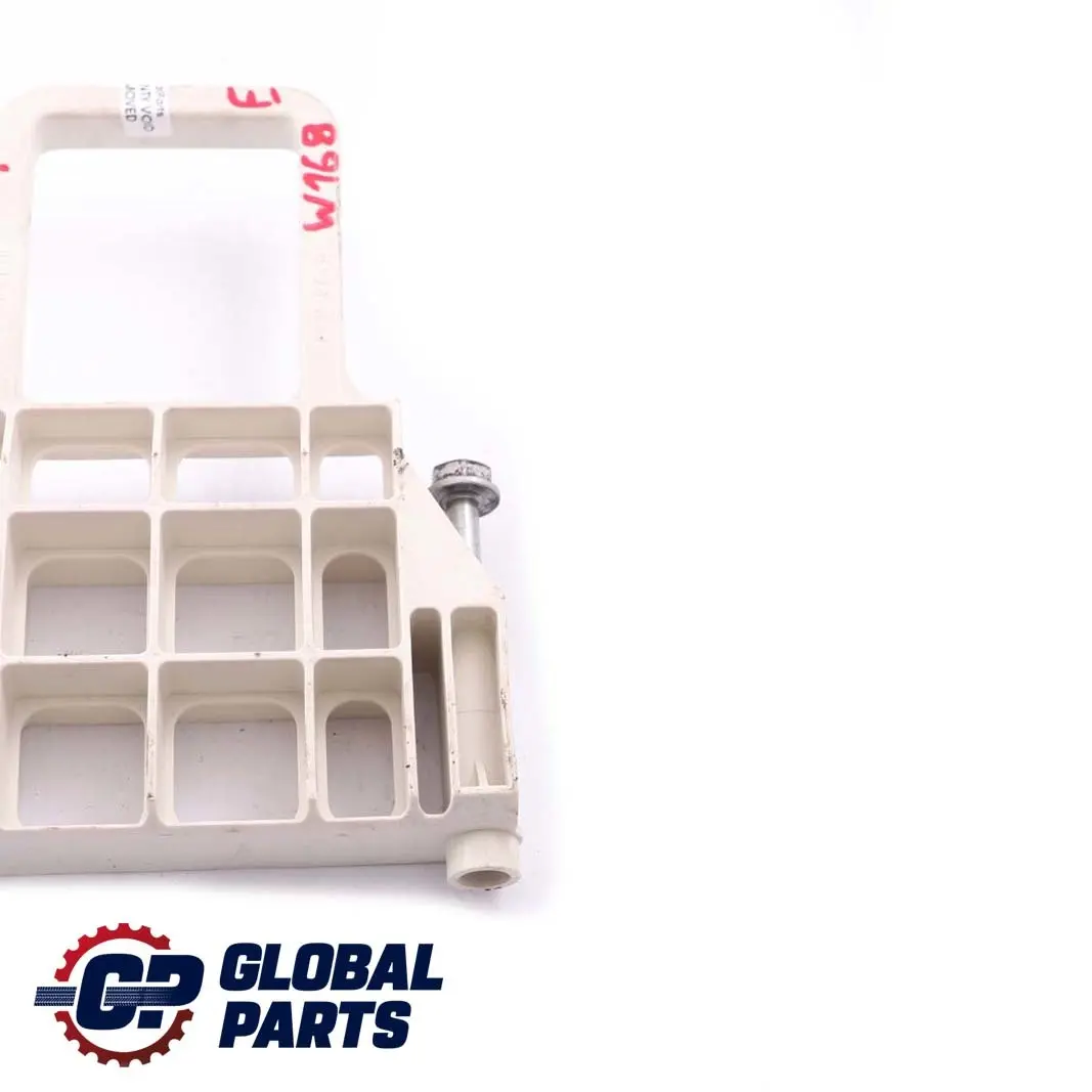 Mercedes-Benz W168 Support de Batterie Borne Support pour à propos du numéro de pièce A1686103436 Mercedes-Benz W168 Support de Batterie Borne Support - SKU A1686103436 - Numéro de pièce A1686103436