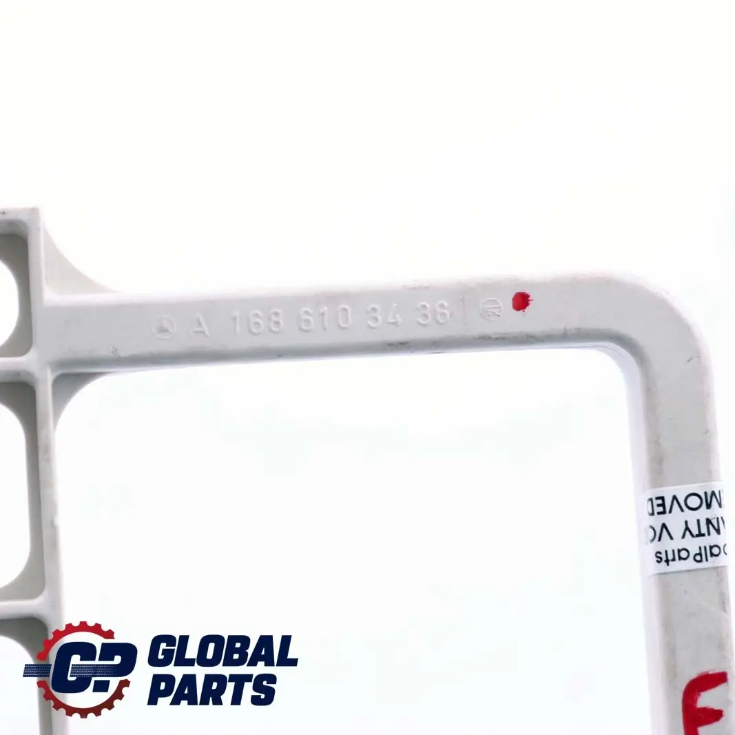 Mercedes-Benz W168 Support de Batterie Borne Support pour à propos du numéro de pièce A1686103436 Mercedes-Benz W168 Support de Batterie Borne Support - SKU A1686103436 - Numéro de pièce A1686103436