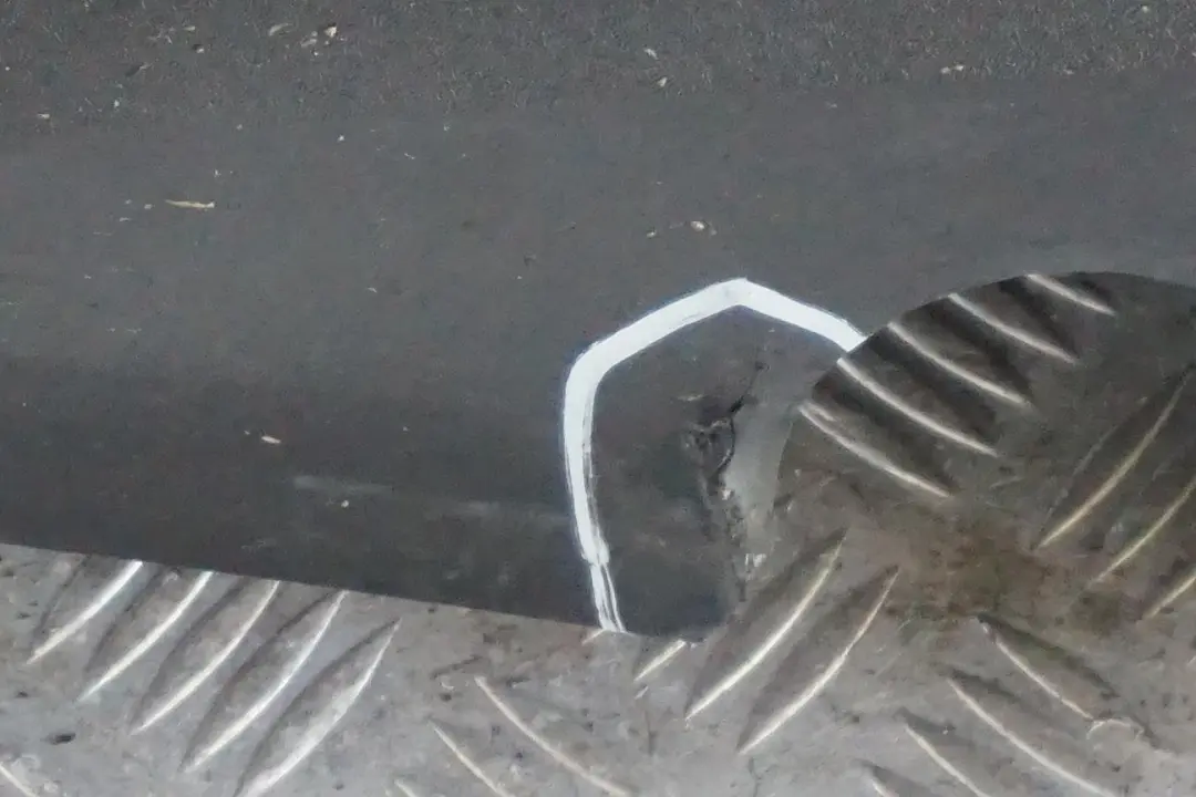 Mercedes A Klasse W168 Schwellerleiste Blende Schweller Links Grundiert - SKU A1686190138 - Teilenummer A1686190138