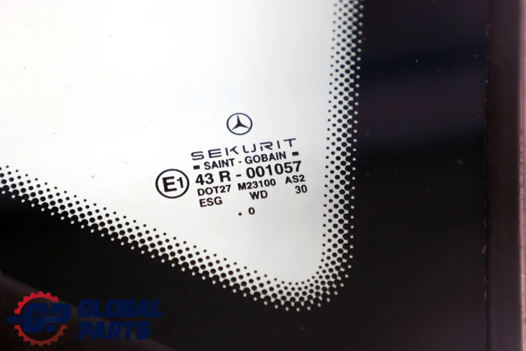 Benz a Class W168 Posteriore Destra Vetro Disco AS2 per Mercedes con numero di parte A1686700200 Mercedes Benz a Class W168 Posteriore Destra Vetro Disco AS2 - SKU A1686700200 - Numero di parte A1686700200