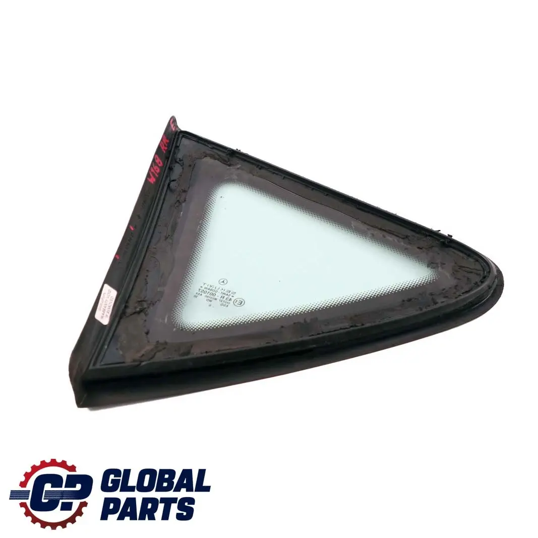 Mercedes-Benz W168 Vetro Fisso Parafango Posteriore Destra Disco per con numero di parte A1686700412 Mercedes-Benz W168 Vetro Fisso Parafango Posteriore Destra Disco - SKU A1686700412 - Numero di parte A1686700412