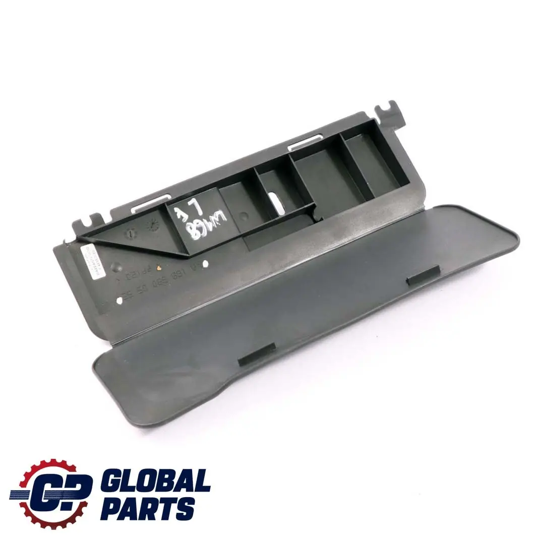 Osłona Podłogi Przód Lewa do Mercedes W168 o numerze A1686800552 Mercedes W168 Osłona Podłogi Przód Lewa - SKU A1686800552 - Numer Części A1686800552