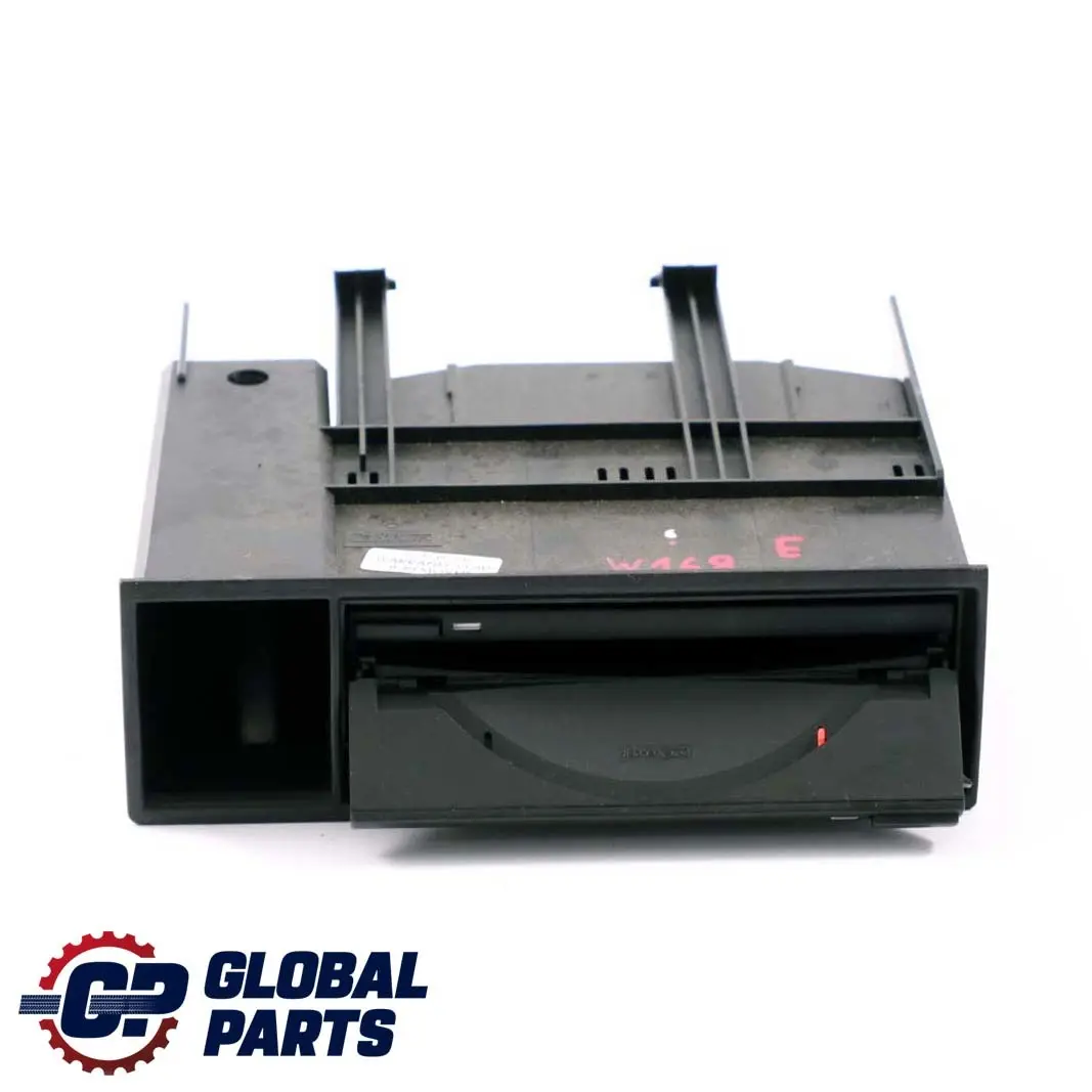 Mercedes-Benz Classe A W168 Scatola Porta Cd Staffa Trim per con numero di parte A1686800814 Mercedes-Benz Classe A W168 Scatola Porta Cd Staffa Trim - SKU A1686800814 - Numero di parte A1686800814