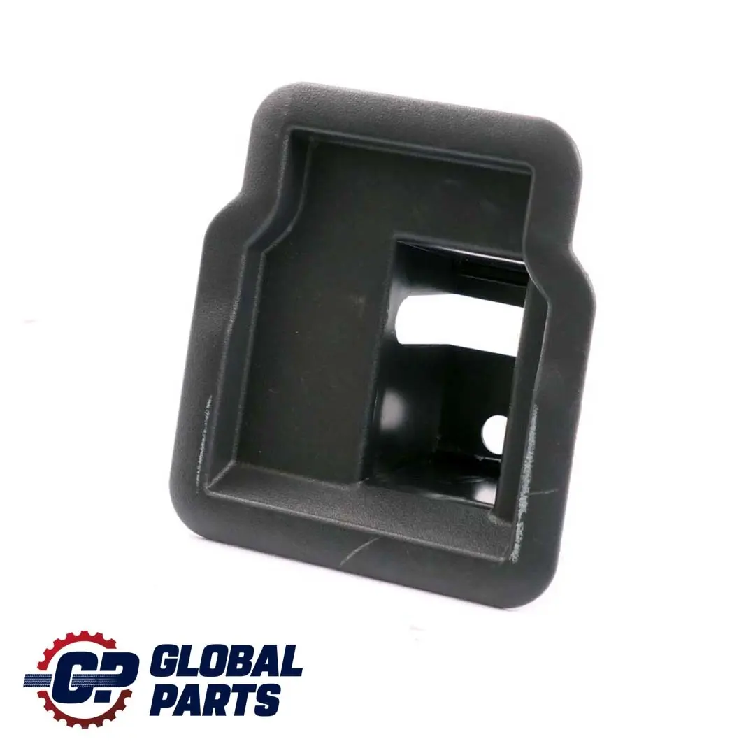 Mercedes W168 Asiento trasero clip De montaje De La cubierta - SKU A1686801017 - Número de pieza A1686801017