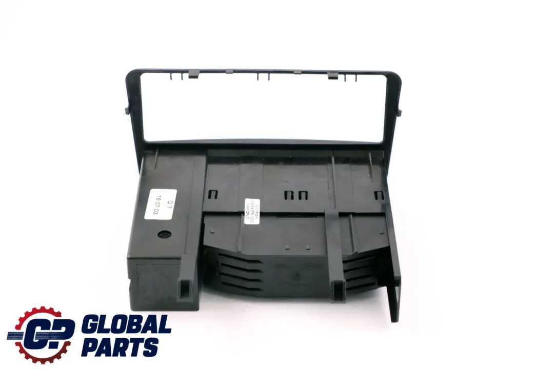 Mercedes-Benz W168 CD Compartiment de Rangement Ventateur pour à propos du numéro de pièce A1686801891 Mercedes-Benz W168 CD Compartiment de Rangement Ventateur - SKU A1686801891 - Numéro de pièce A1686801891