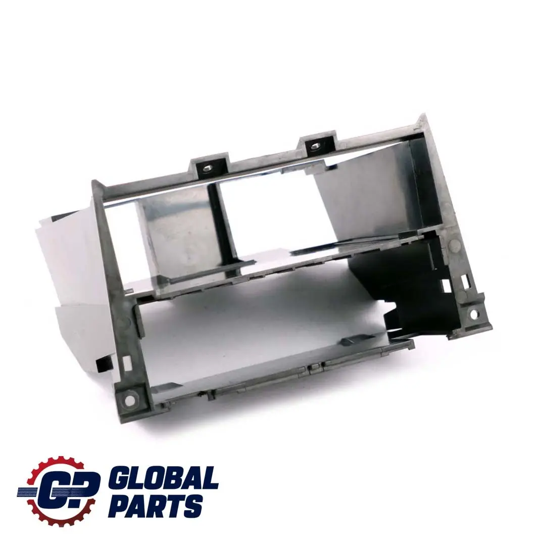 Mercedes-Benz W168 Radio Support pour à propos du numéro de pièce A1686890016 Mercedes-Benz W168 Radio Support - SKU A1686890016 - Numéro de pièce A1686890016