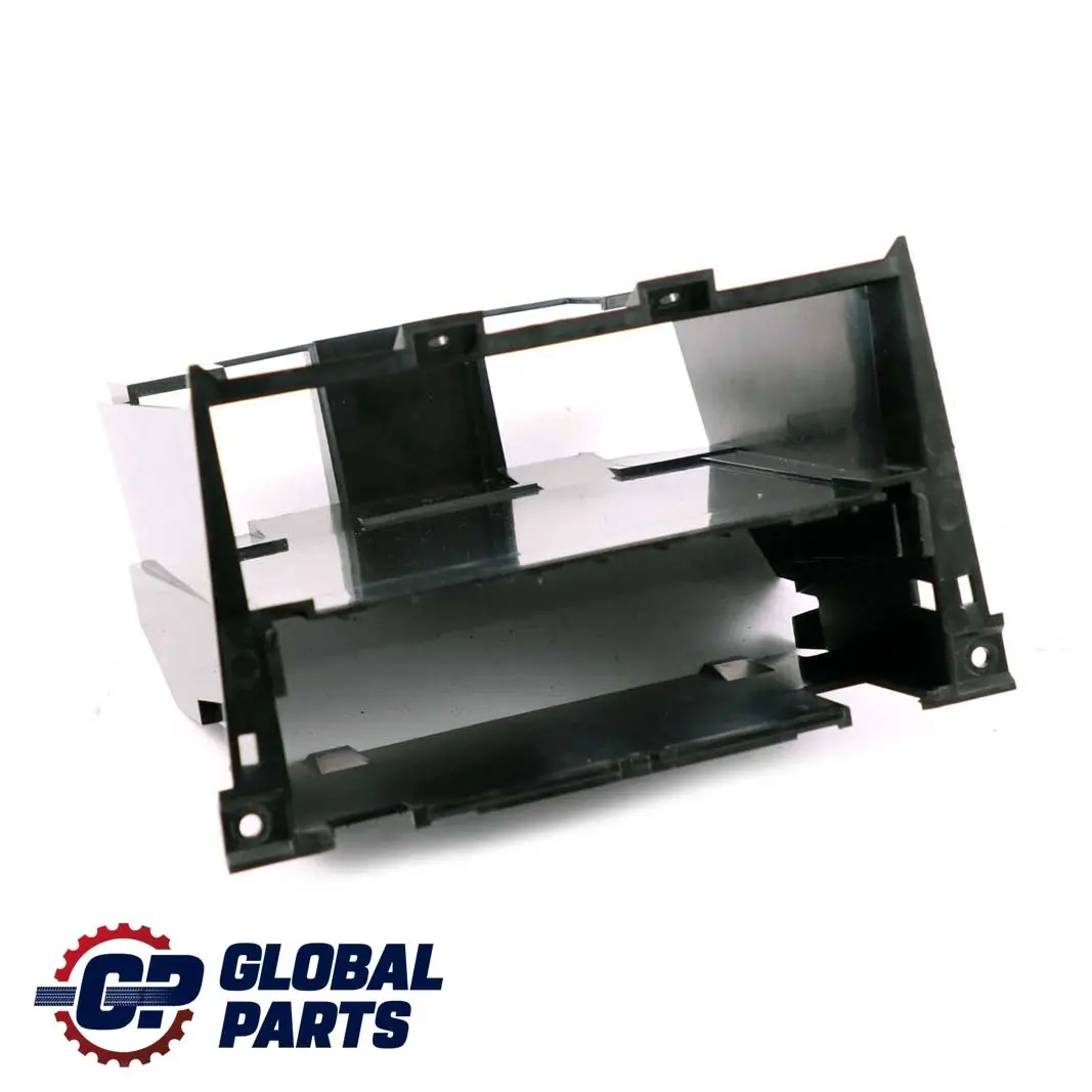 Mercedes-Benz W168 Radio Support pour à propos du numéro de pièce A1686890016 Mercedes-Benz W168 Radio Support - SKU A1686890016 - Numéro de pièce A1686890016