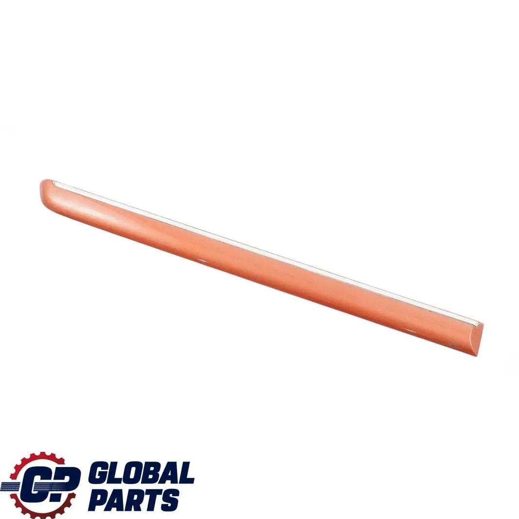 Striscia rivestimento porta anteriore destra O/S Mica Coral Orange per Mercedes W168 con numero di parte A1686981462 Mercedes W168 Striscia rivestimento porta anteriore destra O/S Mica Coral Orange - SKU A1686981462-COR - Numero di parte A1686981462