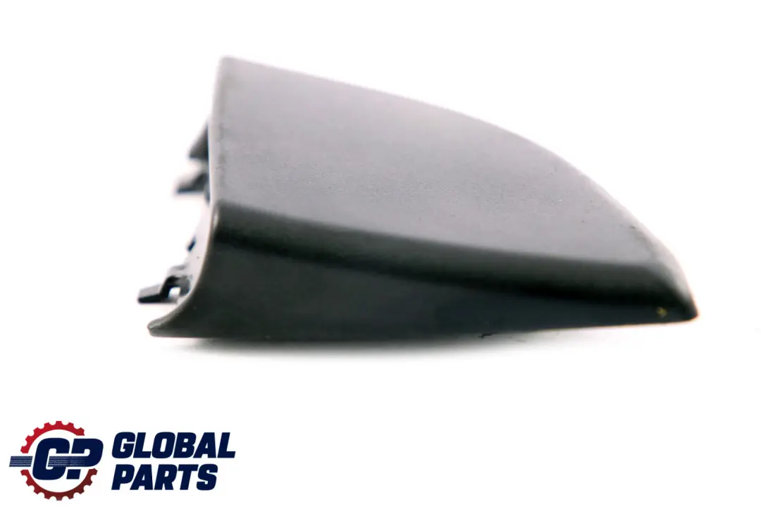 Front Right Wing Mirror Triangle Trim Cover para Mercedes A W168 con número de pieza A1687200211 Mercedes A W168 Front Right Wing Mirror Triangle Trim Cover - SKU A1687200211 - Número de pieza A1687200211