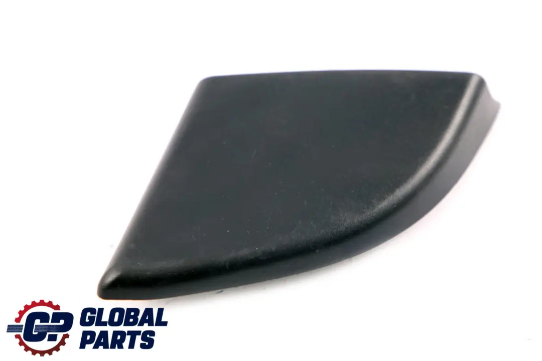 Front Right Wing Mirror Triangle Trim Cover para Mercedes A W168 con número de pieza A1687200211 Mercedes A W168 Front Right Wing Mirror Triangle Trim Cover - SKU A1687200211 - Número de pieza A1687200211
