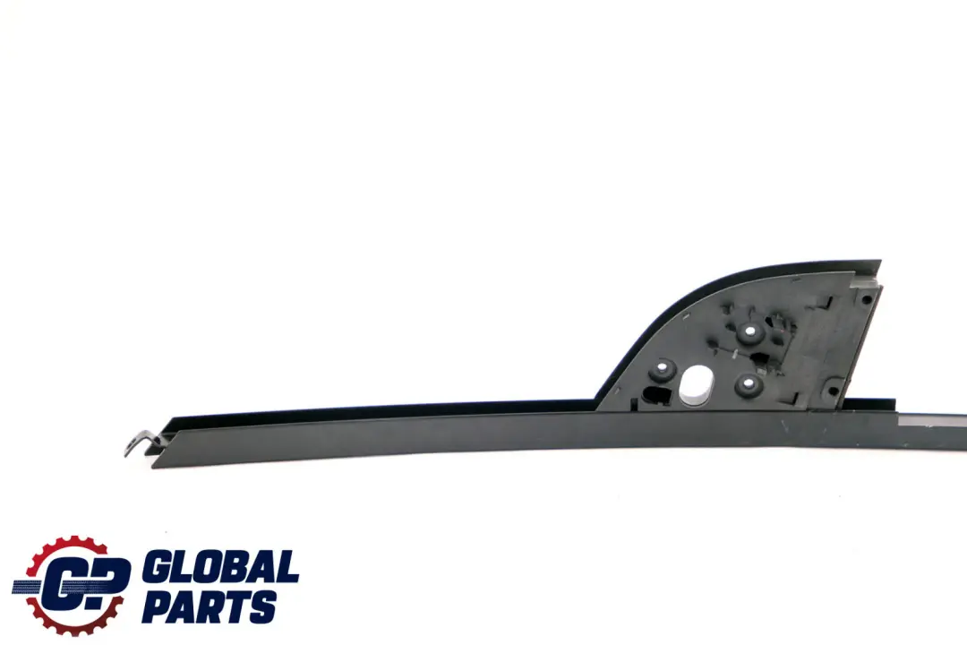 Listwa Szyby Drzwi Lewy Przód do MERCEDES W168 o numerze A1687200517 MERCEDES W168 Listwa Szyby Drzwi Lewy Przód - SKU A1687200517 - Numer Części A1687200517