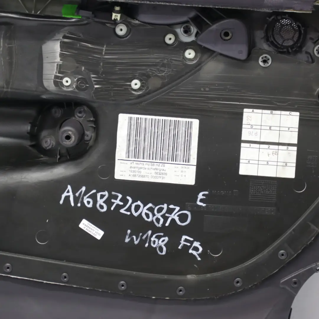 Delantero Derecho Panel De La Tarjeta De Puerta Tela Gris Pizarra para Mercedes W168 con número de pieza A1687206870 Mercedes W168 Delantero Derecho Panel De La Tarjeta De Puerta Tela Gris Pizarra - SKU A1687206870 - Número de pieza A1687206870