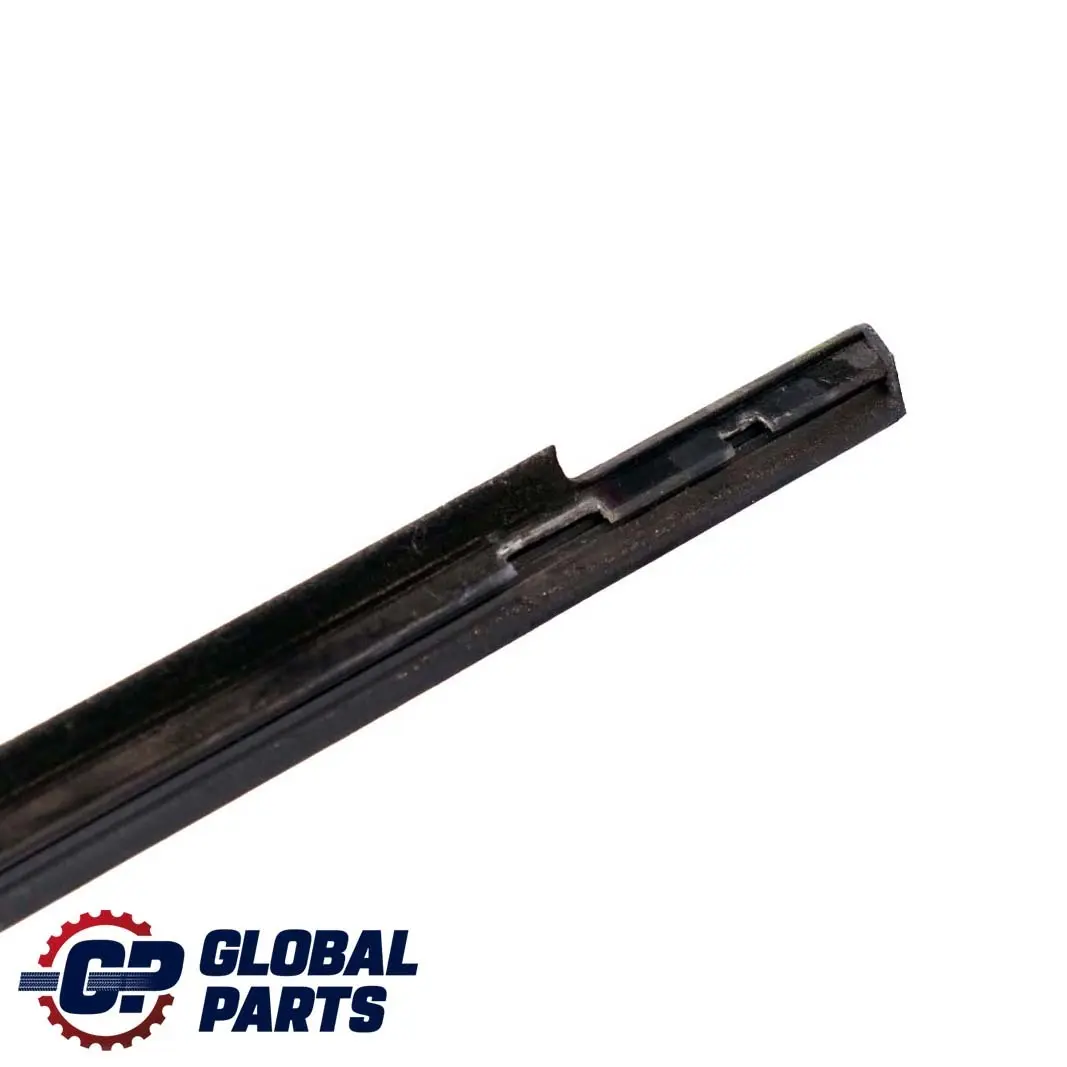 Puerta delantera derecha Carril De sellado De ventana para Mercedes W168 con número de pieza A1687250265 Mercedes W168 Puerta delantera derecha Carril De sellado De ventana - SKU A1687250265 - Número de pieza A1687250265