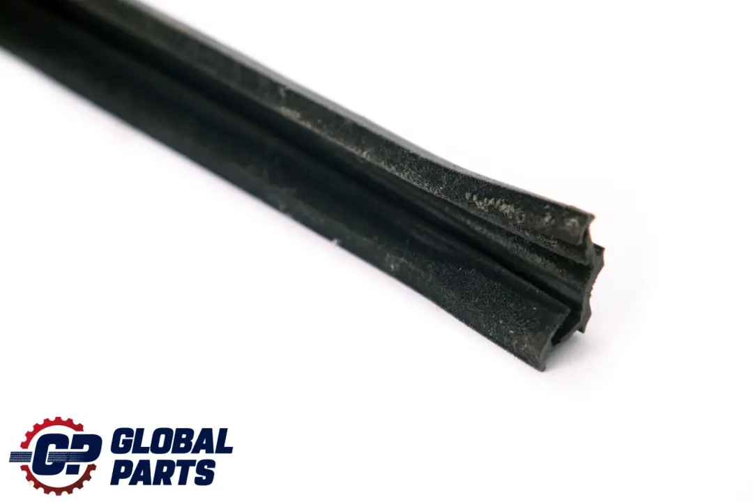 Mercedes-Benz A-Class W168 Front Right Door O/S Window Seal Gasket to with Part number A1687250825 Mercedes-Benz A-Class W168 Front Right Door O/S Window Seal Gasket - SKU A1687250825 - Part number A1687250825
