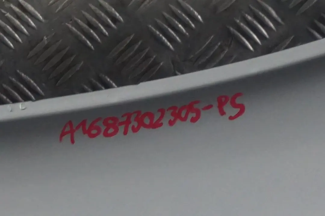 A-Klasse W168 Tür Hinten Links Polar Silber Metallic - 761U für Mercedes mit Teilenummer A1687302305 Mercedes A-Klasse W168 Tür Hinten Links Polar Silber Metallic - 761U - SKU A1687302305-PS - Teilenummer A1687302305