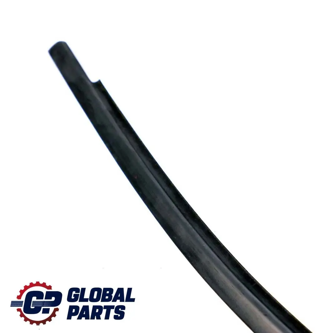 Mercedes-Benz A W168 Rear Left Door Window Sealing Rail Outside para con número de pieza A1687350165 Mercedes-Benz A W168 Rear Left Door Window Sealing Rail Outside - SKU A1687350165 - Número de pieza A1687350165