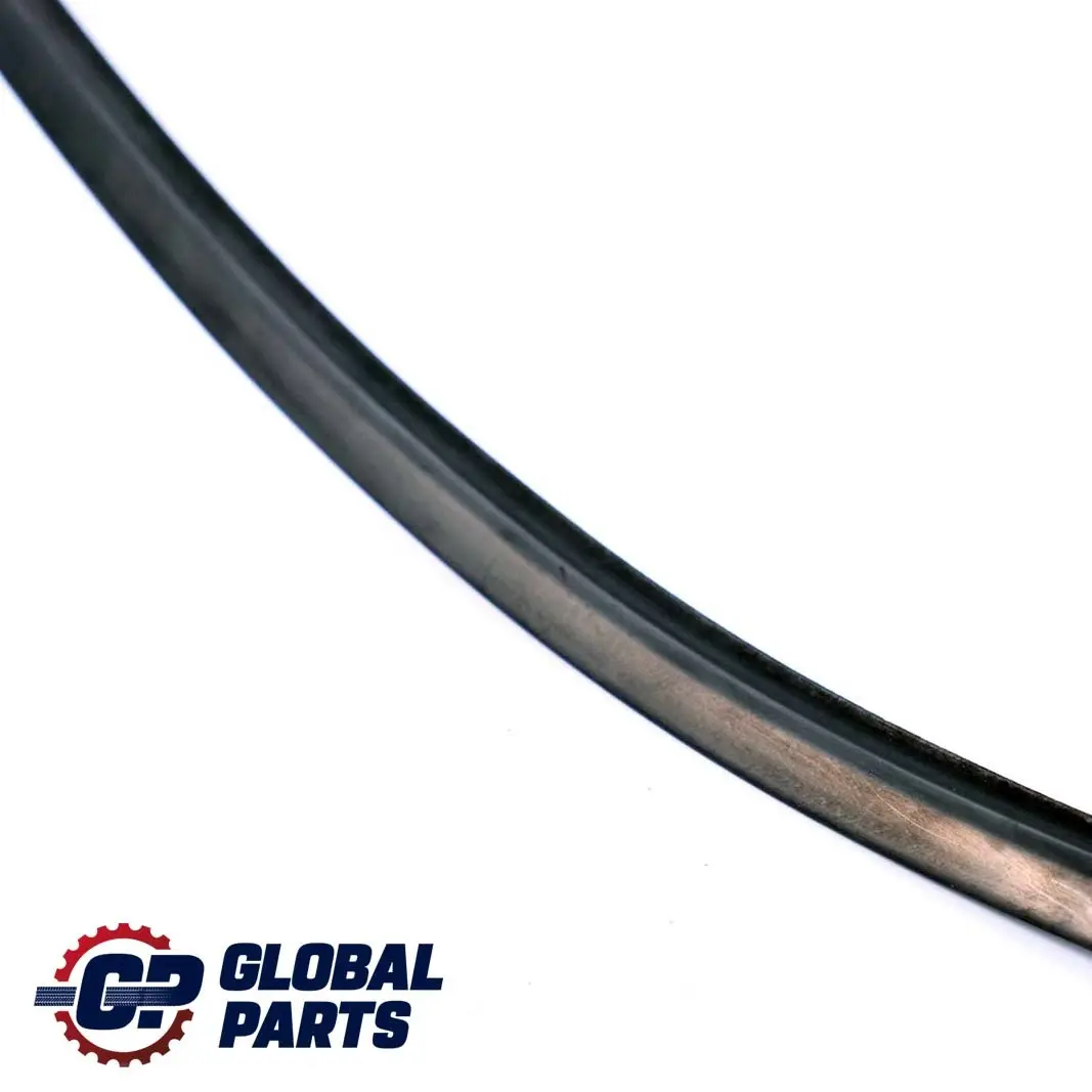 Mercedes-Benz A W168 Rear Left Door Window Sealing Rail Outside para con número de pieza A1687350165 Mercedes-Benz A W168 Rear Left Door Window Sealing Rail Outside - SKU A1687350165 - Número de pieza A1687350165