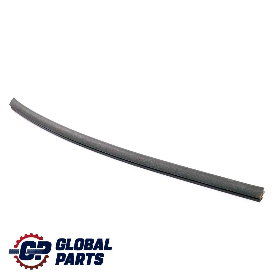 Mercedes-Benz A W168 Rear Right Door Window Sealing Rail Inside para con número de pieza A1687350465 Mercedes-Benz A W168 Rear Right Door Window Sealing Rail Inside - SKU A1687350465 - Número de pieza A1687350465