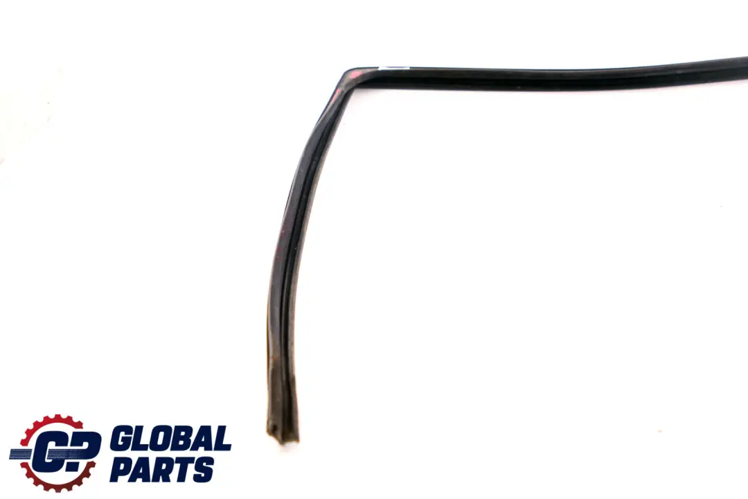  Mercedes-Benz W168 Porte Arriere Droite Guidage de Fenetre - SKU A1687350625 - Numéro de pièce A1687350625