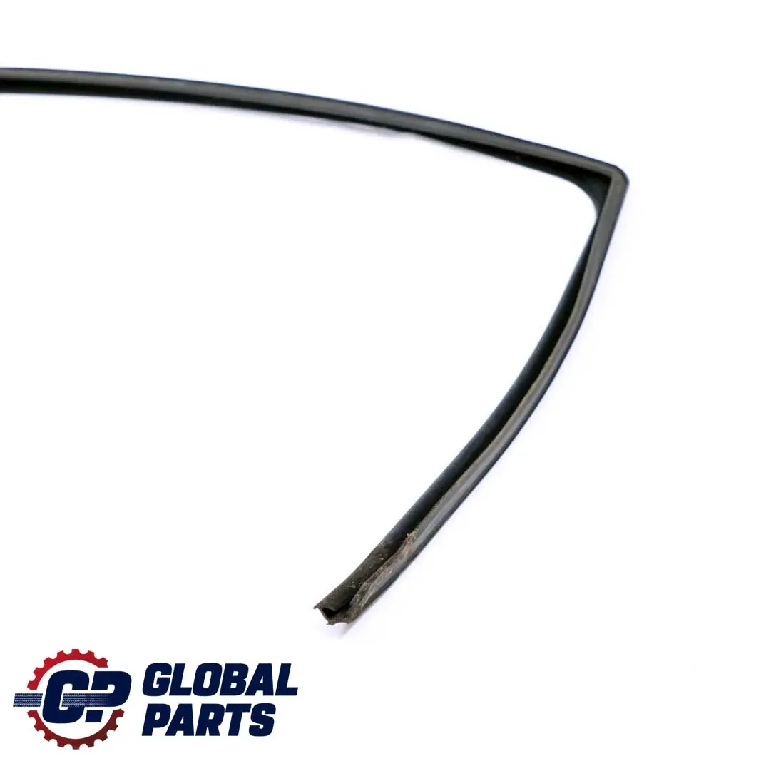  Mercedes-Benz W168 Porte Arriere Droite Guidage de Fenetre - SKU A1687351225 - Numéro de pièce A1687351225