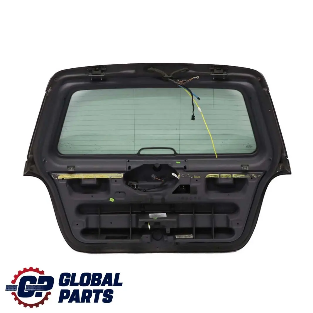 A-KLASA W168 Klapa bagażnika tył tylna do MERCEDES o numerze A1687400505 MERCEDES A-KLASA W168 Klapa bagażnika tył tylna - SKU A1687400505-MOON - Numer Części A1687400505