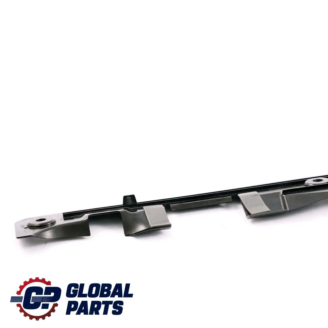  Mercedes-Benz Clase A W168 Embellecedor Tapa Maletero Porton Trasero - SKU A1687430493 - Número de pieza A1687430493