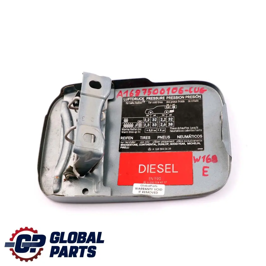 Benz a Class W168 Sportellino Serbatoio Grigio Cumulo Metallizzato - per Mercedes con numero di parte A1687500106 Mercedes Benz a Class W168 Sportellino Serbatoio Grigio Cumulo Metallizzato - - SKU A1687500106-CUG - Numero di parte A1687500106