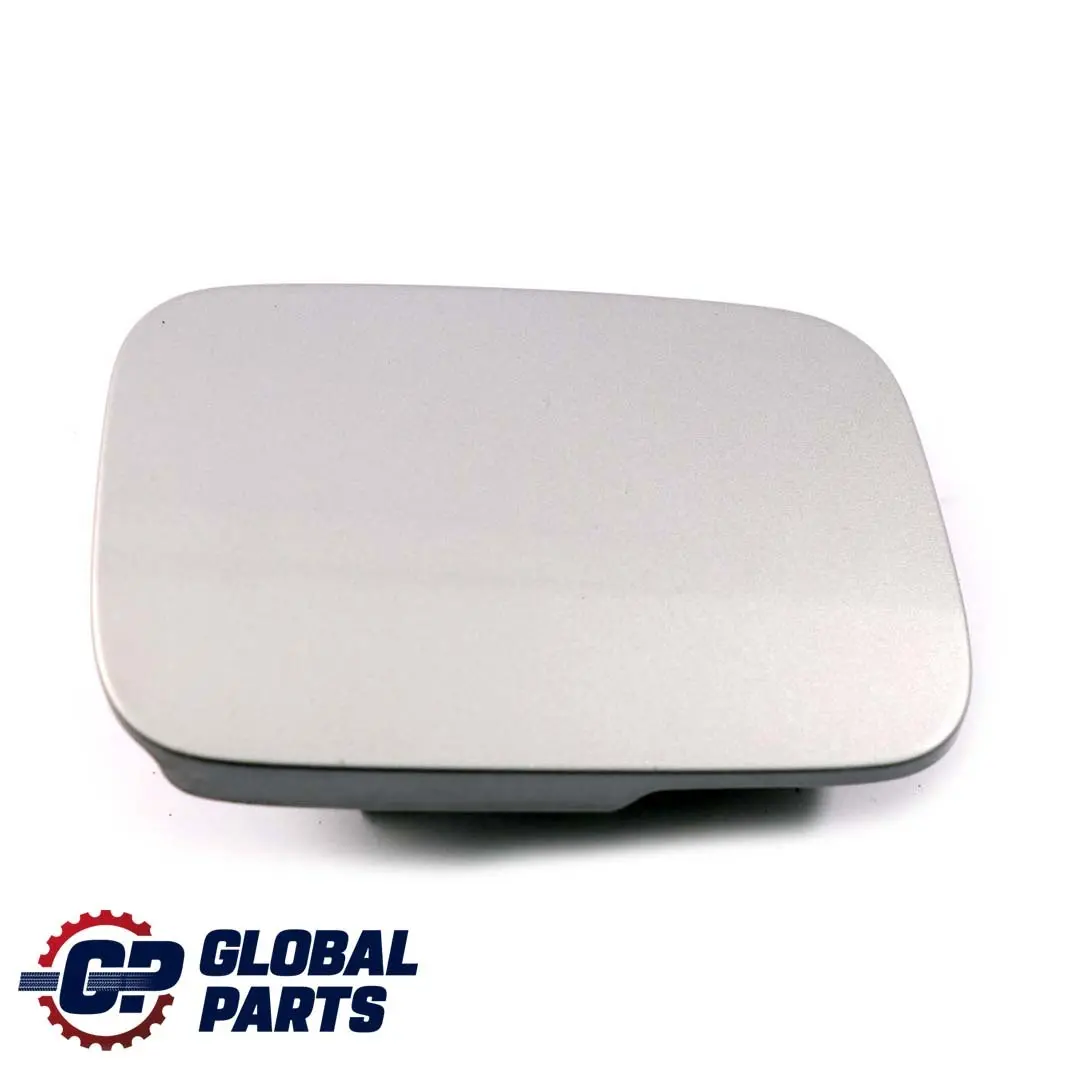 Mercedes W168 Tapa del Deposito De Combustible Plata Claro De Luna - 706 - SKU A1687500106-MOON - Número de pieza A1687500106