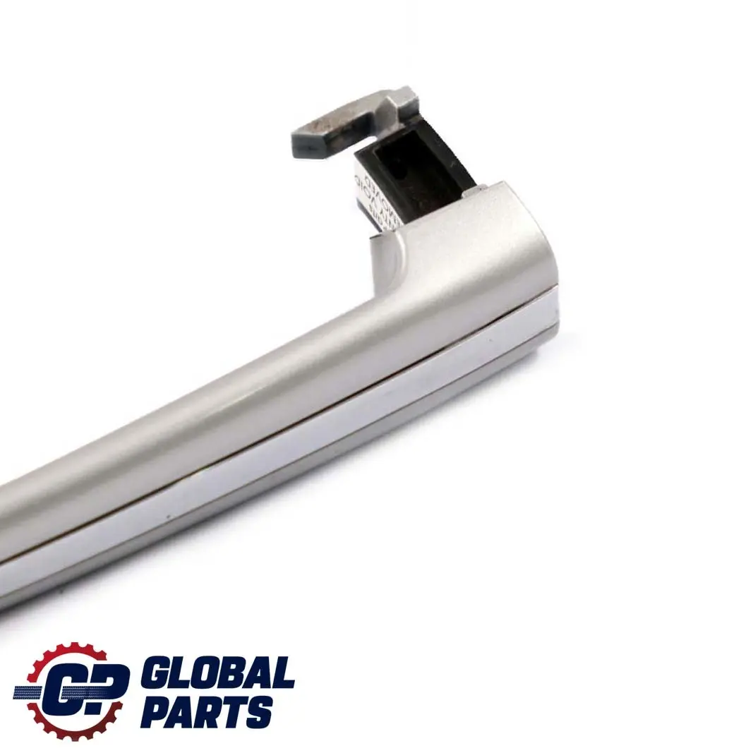 Maniglia Posteriore Sinistra Destra Porta Polar Silver Metallic per Mercedes W168 con numero di parte A1687600270 Mercedes W168 Maniglia Posteriore Sinistra Destra Porta Polar Silver Metallic - SKU A1687600270-PS1 - Numero di parte A1687600270
