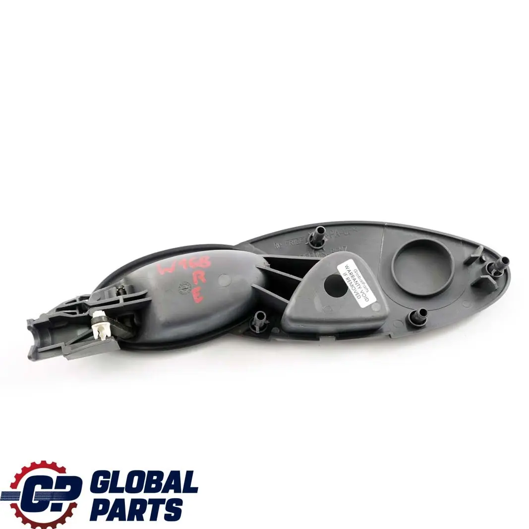 Interior Tirador Puerta Trasera Derecha Gris para Mercedes W168 con número de pieza A1687600661 Mercedes W168 Interior Tirador Puerta Trasera Derecha Gris - SKU A1687600661 - Número de pieza A1687600661