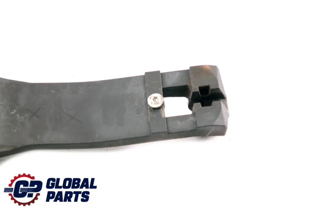 Abrazadera cojinete soporte manija puerta delantera izquierda para Mercedes W168 con número de pieza A1687601334 Mercedes W168 Abrazadera cojinete soporte manija puerta delantera izquierda - SKU A1687601334 - Número de pieza A1687601334
