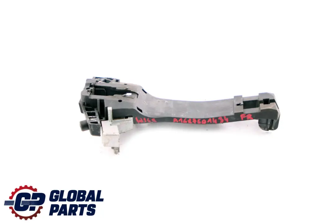 Soporte manija puerta delantera derecha Abrazadera cojinete para Mercedes W168 con número de pieza A1687601434 Mercedes W168 Soporte manija puerta delantera derecha Abrazadera cojinete - SKU A1687601434 - Número de pieza A1687601434