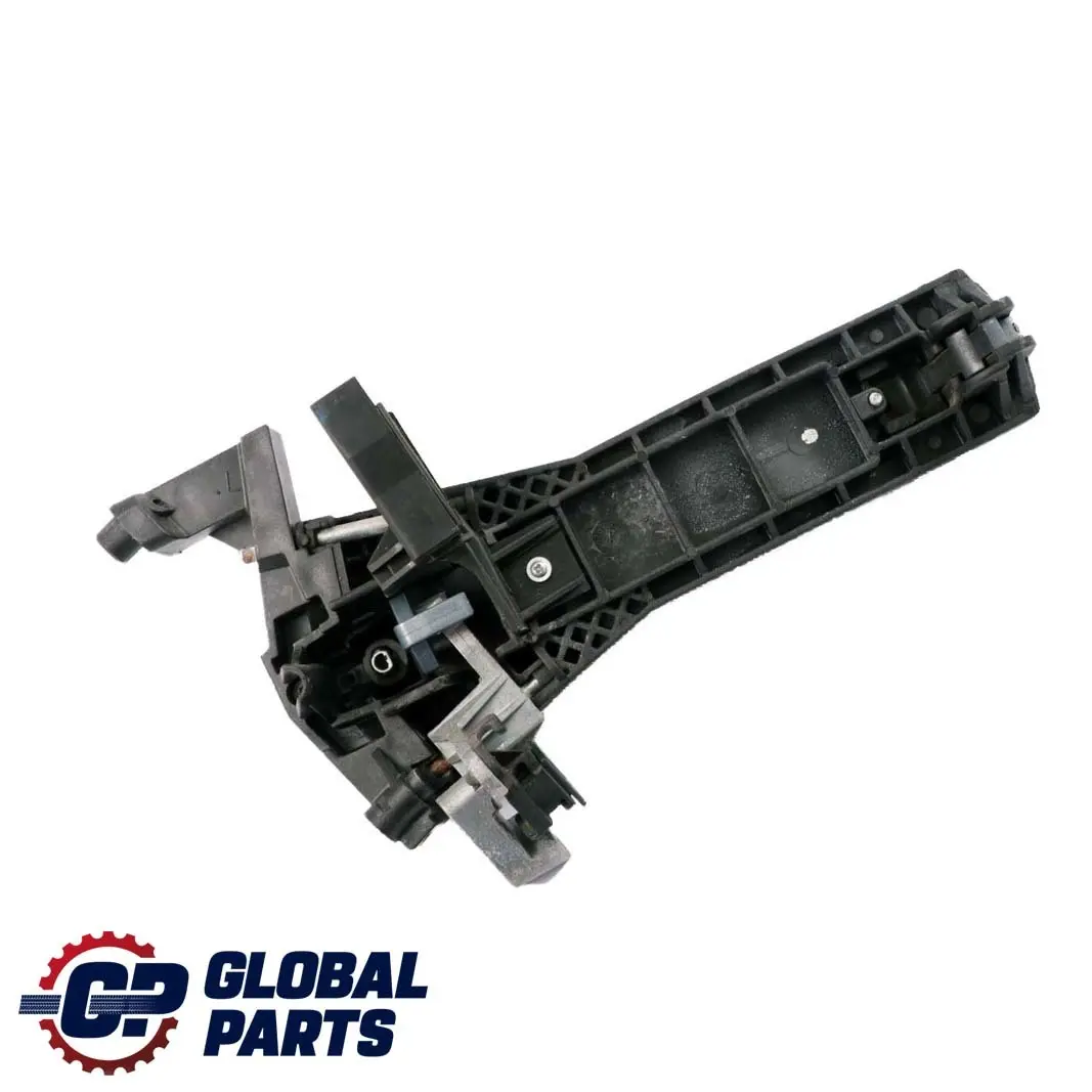 Maniglia porta posteriore sinistra N/S Grigio Cumulo - 757 per Mercedes W168 con numero di parte A1687601534 Mercedes W168 Maniglia porta posteriore sinistra N/S Grigio Cumulo - 757 - SKU A1687601534-CUG - Numero di parte A1687601534