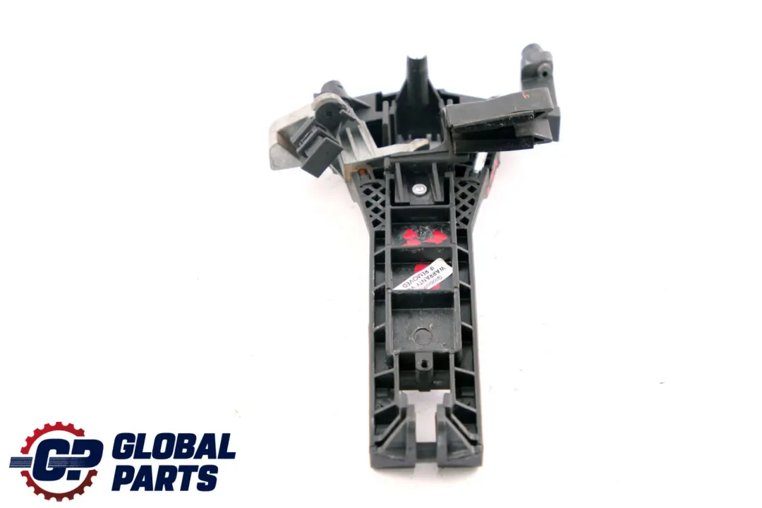 Mercedes Classe A W168 Porte avant Gauche Poignee Exterieur Support - SKU A1687601534 - Numéro de pièce A1687601534
