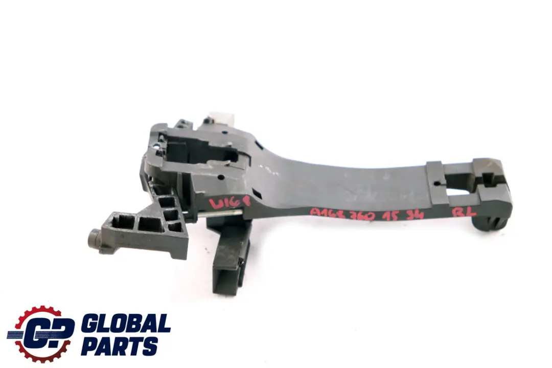 Benz W168 Puerta Trasera Izquierda Manija Soporte Rodamiento Abrazadera para Mercedes con número de pieza A1687601534 Mercedes Benz W168 Puerta Trasera Izquierda Manija Soporte Rodamiento Abrazadera - SKU A1687601534 - Número de pieza A1687601534