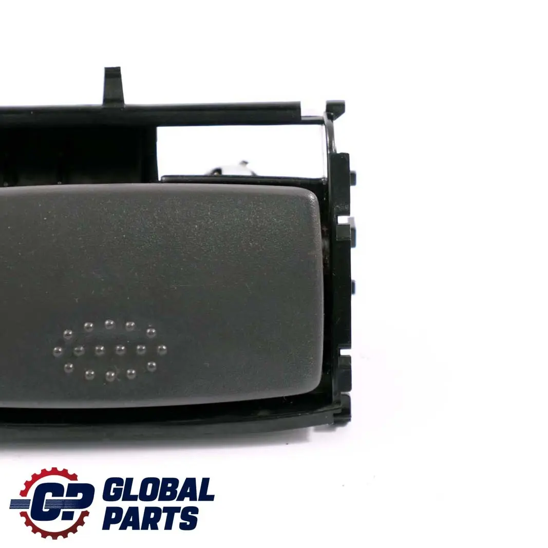 Mercedes-Benz W168 Console Centrale Cendrier etagere Calcinateur pour à propos du numéro de pièce A1688100130 Mercedes-Benz W168 Console Centrale Cendrier etagere Calcinateur - SKU A1688100130 - Numéro de pièce A1688100130