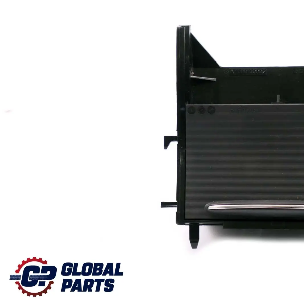 Consola Central Cenicero Delantero Cenicero para Mercedes W168 con número de pieza A1688130002 Mercedes W168 Consola Central Cenicero Delantero Cenicero - SKU A1688130002 - Número de pieza A1688130002