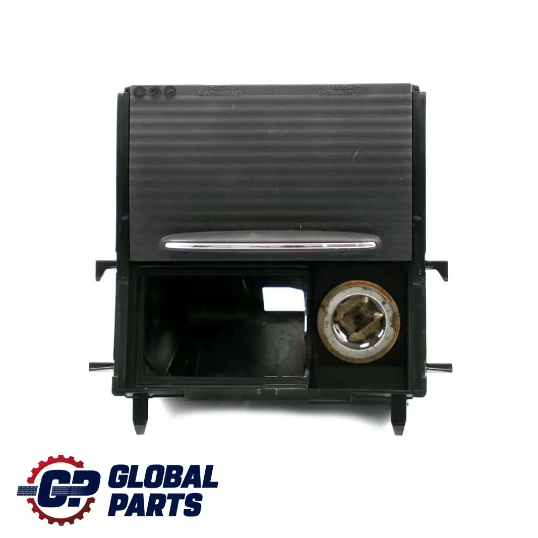 Mercedes-Benz W168 Aschenbecherfach Console Centrale pour à propos du numéro de pièce A1688130002 Mercedes-Benz W168 Aschenbecherfach Console Centrale - SKU A1688130002 - Numéro de pièce A1688130002