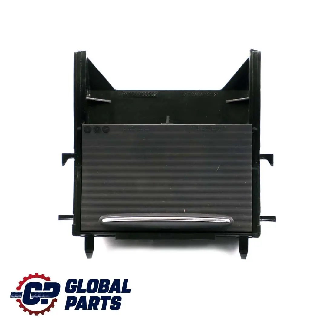 Consola Central Cenicero Delantero Cenicero para Mercedes W168 con número de pieza A1688130002 Mercedes W168 Consola Central Cenicero Delantero Cenicero - SKU A1688130002 - Número de pieza A1688130002