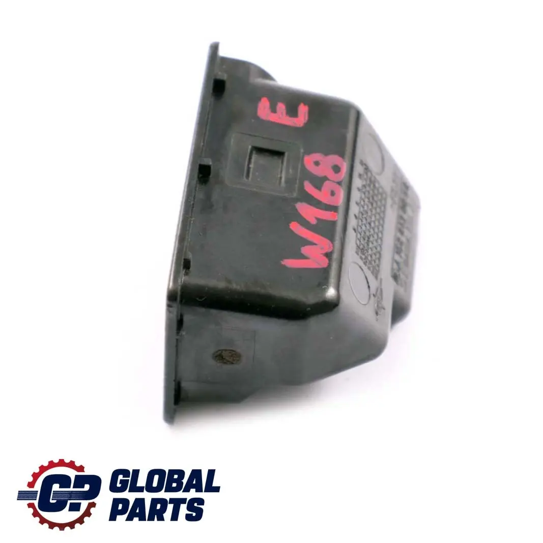 Mercedes-Benz Classe A W168 Inserto Posacenere Console Anteriore per con numero di parte A1688130058 Mercedes-Benz Classe A W168 Inserto Posacenere Console Anteriore - SKU A1688130058 - Numero di parte A1688130058