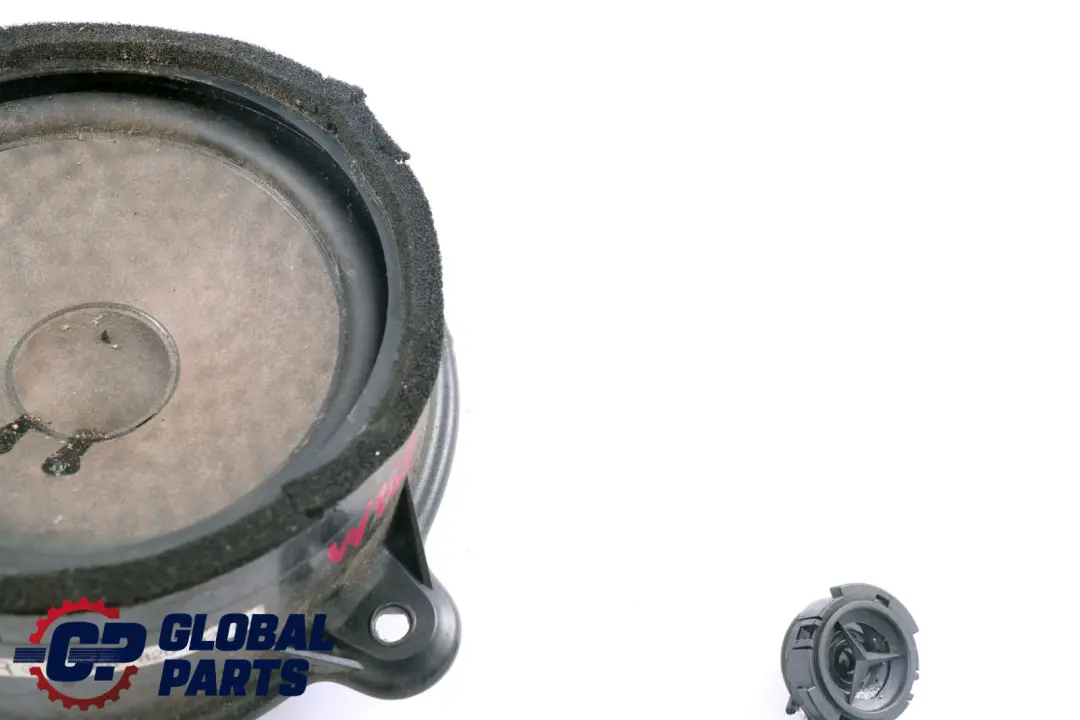 Mercedes-Benz Classe A W168 Altoparlante Porta Anteriore Destra O/S per con numero di parte A1688200202 Mercedes-Benz Classe A W168 Altoparlante Porta Anteriore Destra O/S - SKU A1688200202 - Numero di parte A1688200202