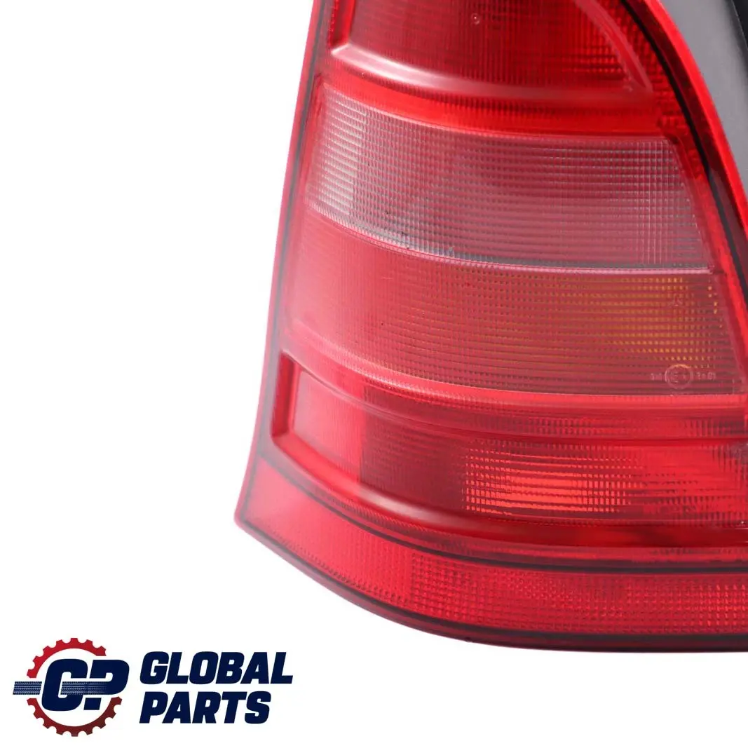 Fanale posteriore sinistro N/S Fanale laterale per Mercedes W168 con numero di parte A1688200964 Mercedes W168 Fanale posteriore sinistro N/S Fanale laterale - SKU A1688200964 - Numero di parte A1688200964