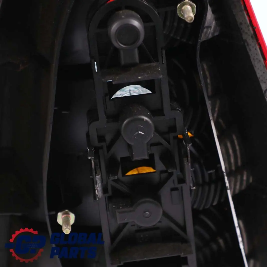 Mercedes-Benz W168 Feu Arriere Gauche Page Lampe pour à propos du numéro de pièce A1688200964 Mercedes-Benz W168 Feu Arriere Gauche Page Lampe - SKU A1688200964 - Numéro de pièce A1688200964