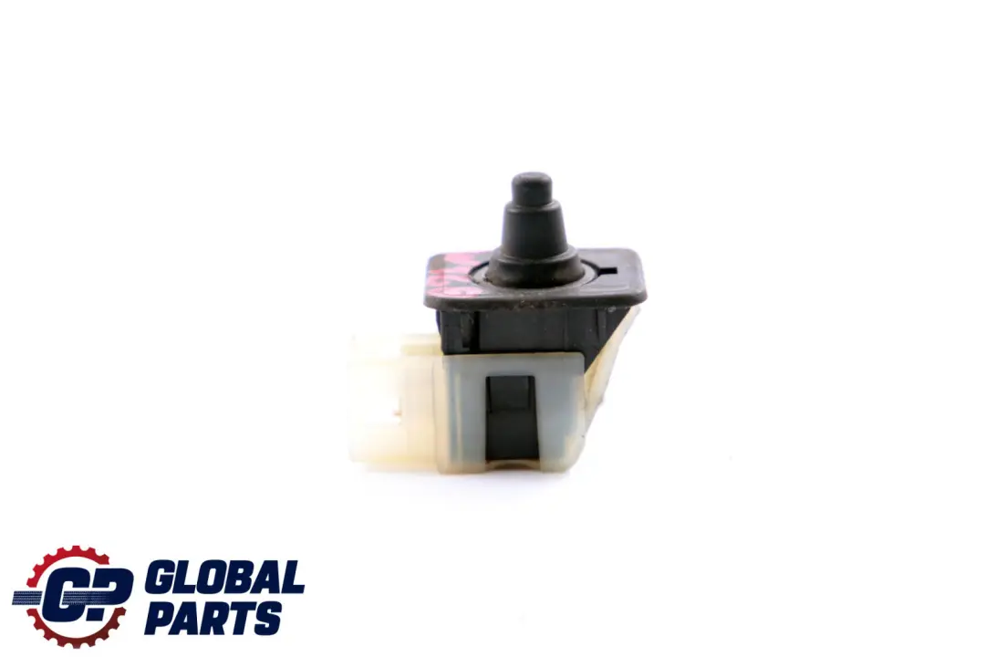 Puerta Contacto Interruptor Luz Interior para Mercedes W168 W203 W210 con número de pieza A1688201910 Mercedes W168 W203 W210 Puerta Contacto Interruptor Luz Interior - SKU A1688201910 - Número de pieza A1688201910
