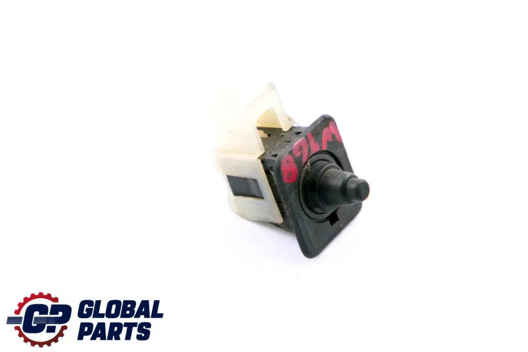 Türkontakt Innenlichtschalter für Mercedes W168 W203 W210 mit Teilenummer A1688201910 Mercedes W168 W203 W210 Türkontakt Innenlichtschalter - SKU A1688201910 - Teilenummer A1688201910