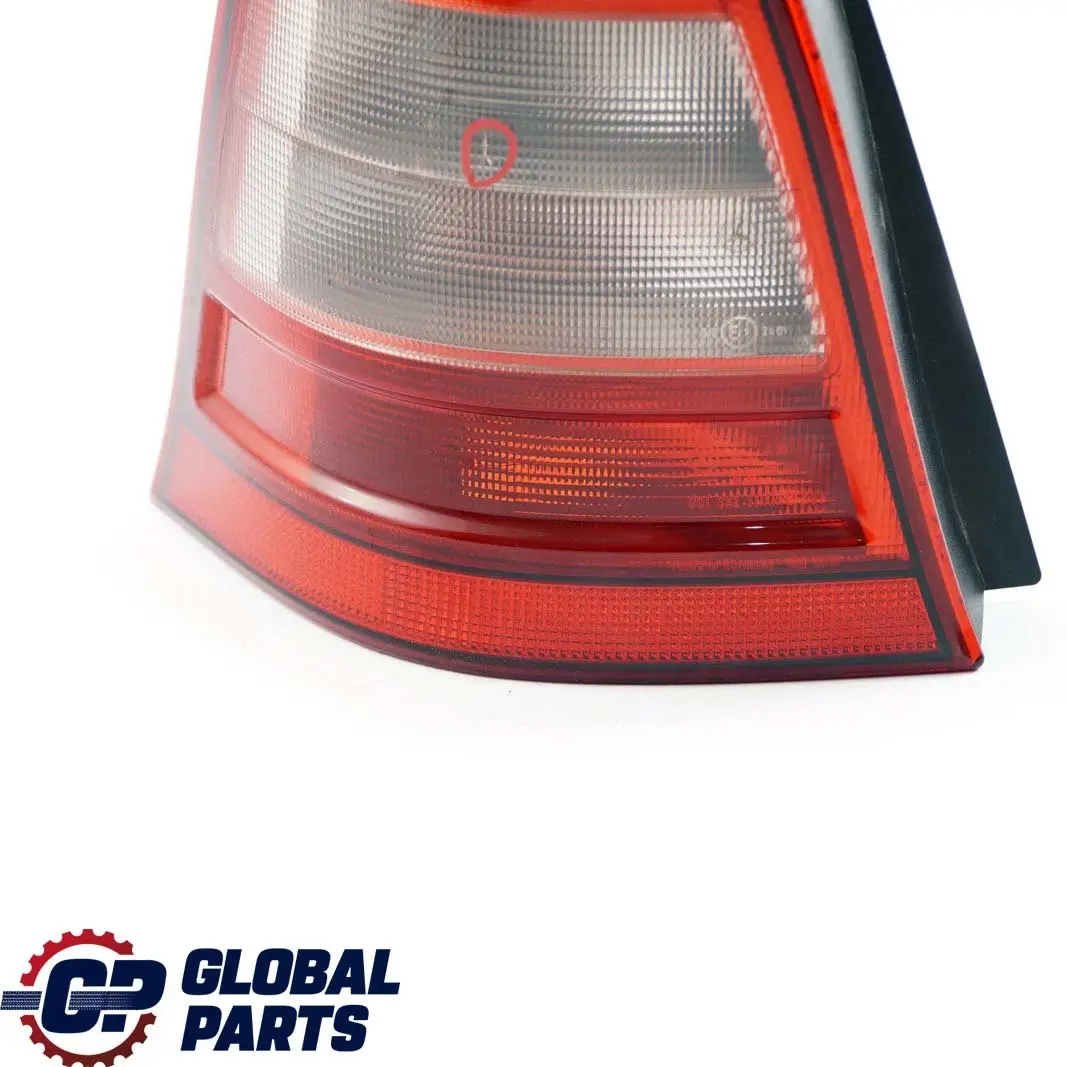  Mercedes-Benz W168 Feu Arriere Gauche Page Lampe - SKU A1688202764-1 - Numéro de pièce A1688202764