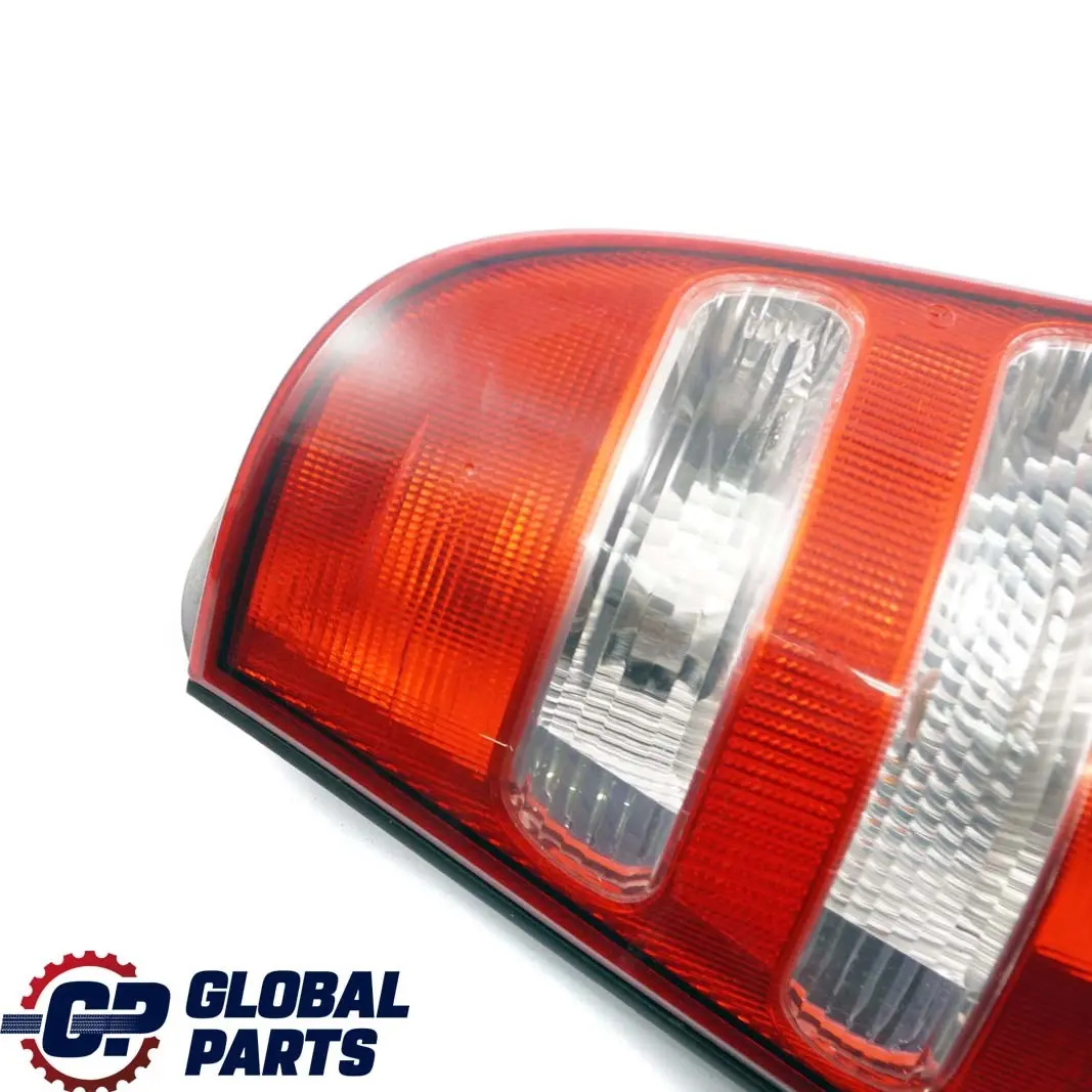 Mercedes-Benz Clase A W168 Luz Trasera Izquierda Panel Lateral para con número de pieza A1688202764 Mercedes-Benz Clase A W168 Luz Trasera Izquierda Panel Lateral - SKU A1688202764 - Número de pieza A1688202764