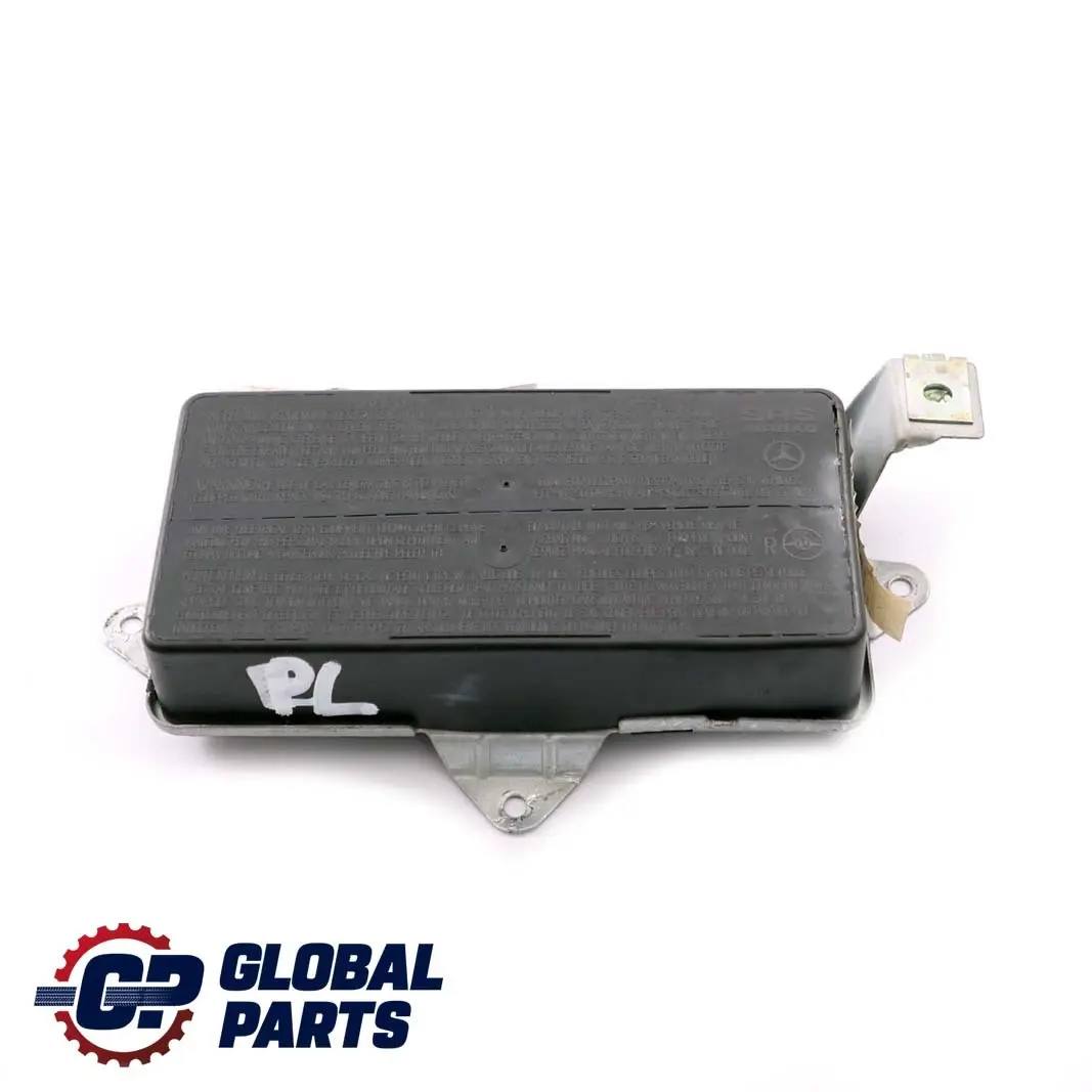 klasa W168 Poduszka airbag prawa do Mercedes A o numerze A1688600205 Mercedes A klasa W168 Poduszka airbag prawa - SKU A1688600205 - Numer Części A1688600205