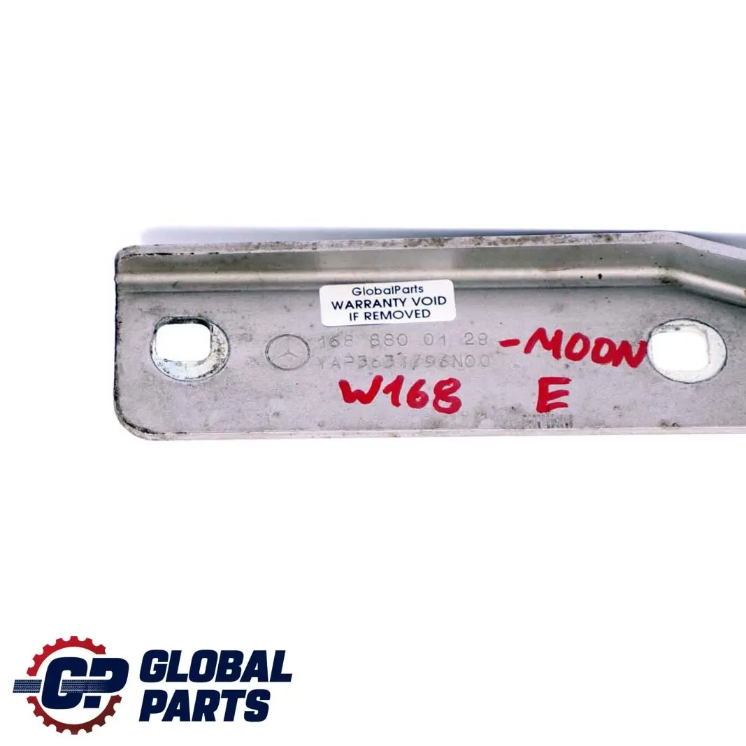 Cerniera sinistra N/S Cofano anteriore Argento Chiaro A1688800128 per Mercedes W168 con numero di parte A1688800228 Mercedes W168 Cerniera sinistra N/S Cofano anteriore Argento Chiaro A1688800128 - SKU A1688800128-MOON - Numero di parte A1688800228